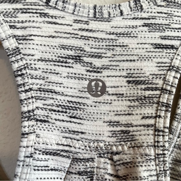 Lululemon Salute the Sun Singlet II Tiger Space Dye Black White Racerback Tank - Picture 6 of 9